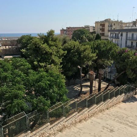 Casa Vacanze La Scalinata Bisceglie Bagian luar foto