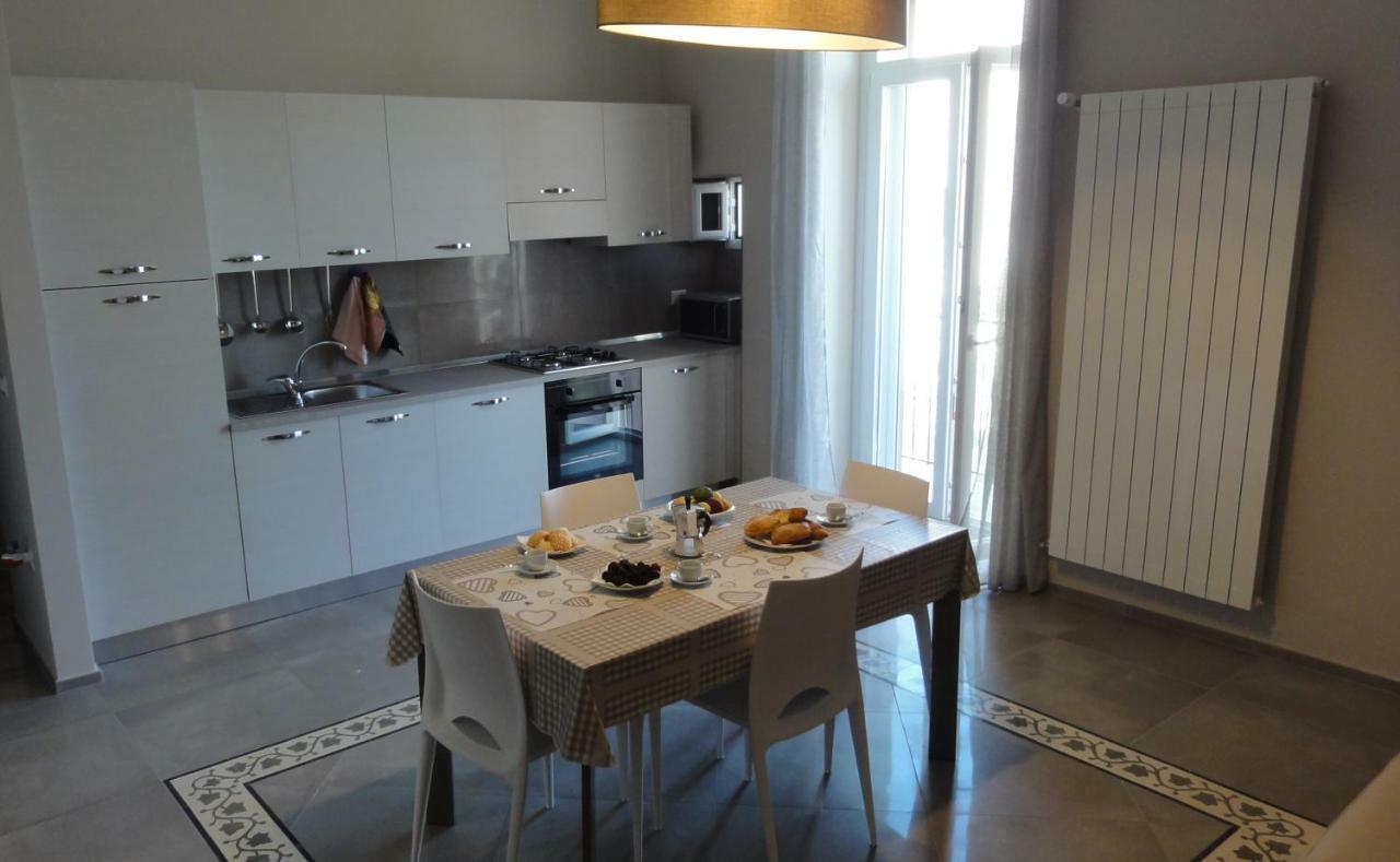 Casa Vacanze La Scalinata Bisceglie Bagian luar foto